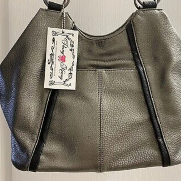 Kenny loves Penny Purse - Picture 10 of 13